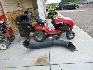 lot 4 image: Yard Machine Riding Lawn Mower with Bagger