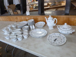 lot 127 image: Johann Haviland China