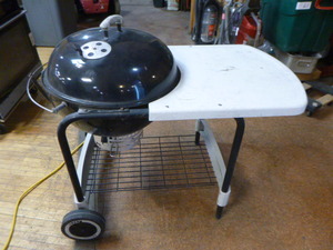 lot 13 image: Weber Grill with Side Table
