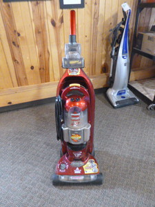lot 27 image: Bissell Vacuum Cleaner