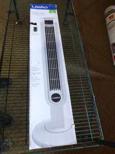 lot 42 image: Lasko Tower Fan