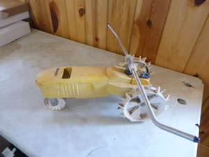 lot 108 image: Vintage Nelson Raid Train Traveling Sprinkler