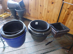 lot 111 image: Planter Pots