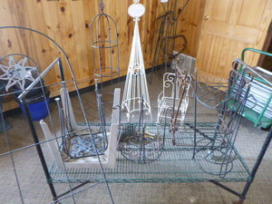 lot 113 image: Lot of Plant Stands and Trellises