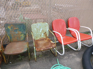lot 115 image: 4 Vintage Metal Patio Chairs