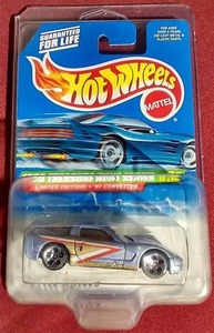 lot 18 image: 1999 Hot Wheels Treasure Hunt - 1997 Corvette