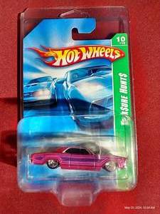 lot 32 image: 2008 Hot Wheels Treasure Hunt - 64 Buick Riviera