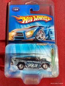 lot 119 image: 2005 Hot Wheels Treasure Hunt - 1957 Chevy