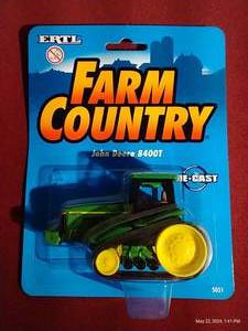 lot 148 image: Ertl Die-Cast 164 John Deere 8400T Tractor - NEW