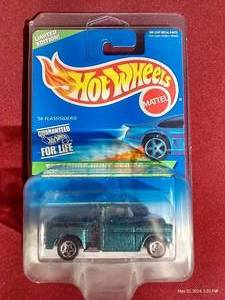 lot 185 image: 1997 Hot Wheels Treasure Hunt - 56 Flashsider