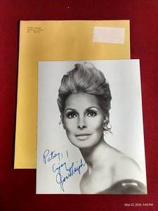lot 191 image: Autographed 1990s Photo of Janet Leigh