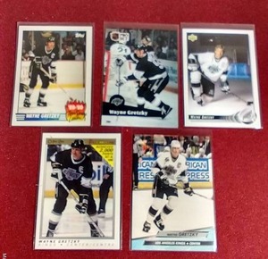 lot 245 image: (5) Wayne Gretzky Cards