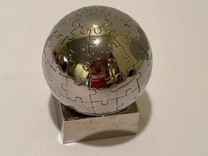 Magnetic Puzzle World Globe Paperweight