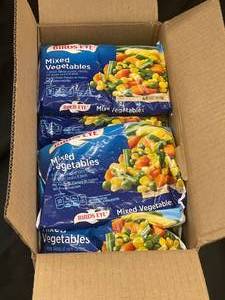 lot 39 image: K - Birds Eye Classic Mixed Vegetables 12 Packs
