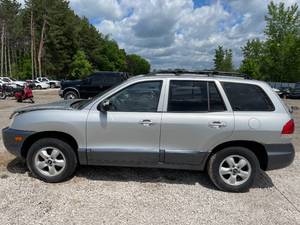 lot 30 image: 2005 Hyundai Santa FE GLS  - AWD