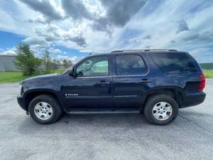 lot 17 image: 2009 Chevrolet Tahoe LS - 4X2