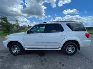 lot 16H image: 2006 Toyota Sequoia Limited - 4X4 - 2 OWNERS