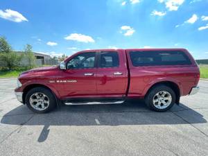 lot 8 image: 2012 Ram 1500 Laramie - 2 OWNERS - 4X4