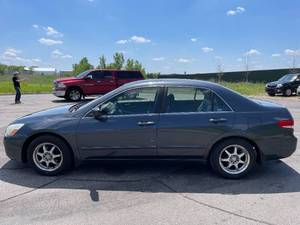 lot 23D image: 2003 Honda Accord EX