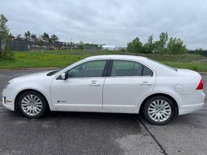 lot 16A image: 2011 Ford Fusion Hybrid