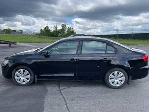 lot 9 image: 2014 Volkswagen Jetta SE