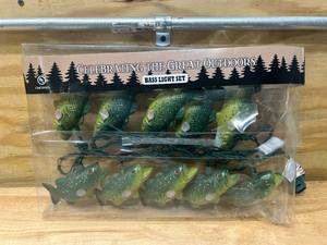 lot 99 image: BASS PRO SHOPS Bass- 10 Count String Light Set