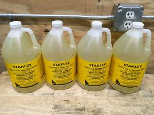 lot 129 image: Case of 4 - 1 Gallon Jugs of Stanley Concrete & Degreaser Wash Professional Grade Pressure Washer Detergent
