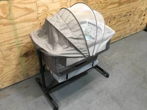 lot 121 image: 3 in 1 Bedside Bassinet Sleeper for Babies
