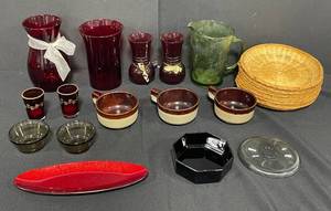 lot 183 image: Assorted Decorative and Utility Glassware and Ceramics Collection