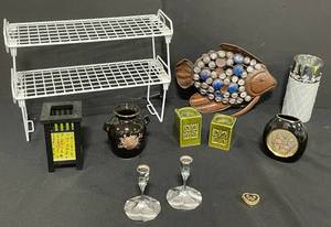 lot 190 image: Assorted Home Decor and Accessories Lot