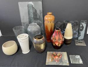 lot 48 image: Assorted Decorative Vases and Other Home Decor