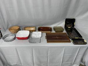 lot 23 image: Assorted Serving and Baking Dish Lot
