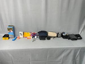 lot 35 image: Mixed Lot of Assorted Camera Equipment and Accessories