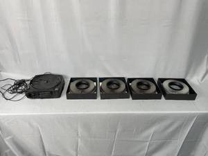 lot 37 image: Kodak Carousel Slide Projector with Transvue 140 Slide Trays