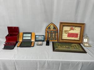 lot 45 image: Assorted Lot of Decorative Home Goods