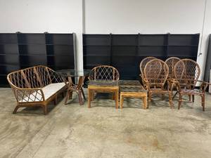 lot 9 image: Beautiful Vintage Rattan Furniture Set - New Cushions Needed