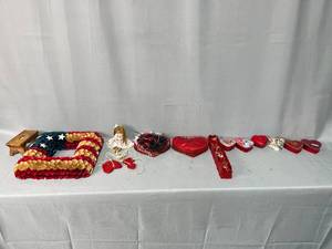 lot 136 image: Assorted Decorative Heart Boxes and Artificial Flower Arrangements