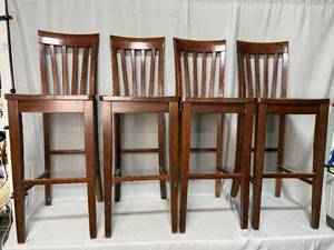 lot 162 image: Set of 4 Wooden Bar Stools with Slat Back Design
