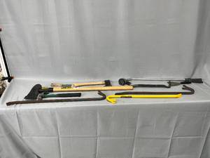 lot 159 image: Lot of Assorted Hand Tools