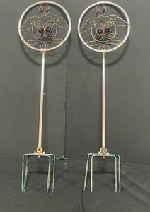 lot 120 image: Beautiful Yard Art w Hose Attachment