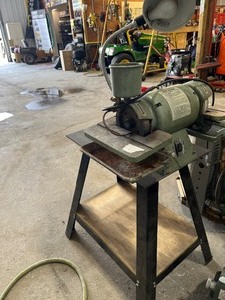 lot 60 image: 6 tool Grinder  on stand