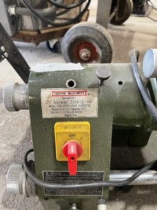 lot 61 image: 34 universal cutter grinder