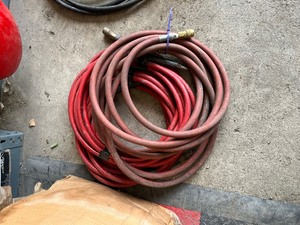 lot 54 image: 3 Air hoses