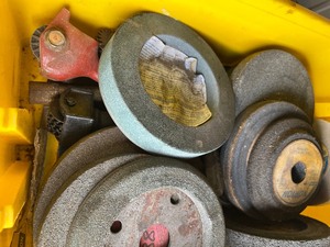 lot 50 image: Box of Grinding Wheels
