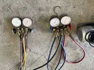 lot 18 image: AC Gauges & Vacuum Pump