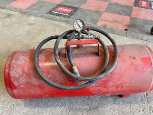 lot 48 image: Portable Air Tank