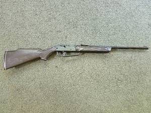 lot 136 image: Daisy BB Gun