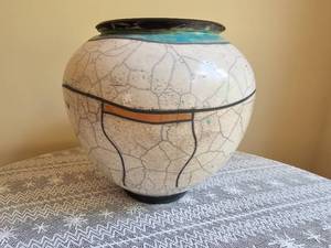 lot 62 image: Gorgeous Raku Art Pottery Vase by Kaplan