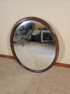 lot 74 image: Handsome Biscuit Detailed Wall Mirror