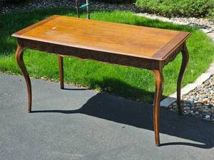 lot 75 image: Ornate Louis XV Writing Desk